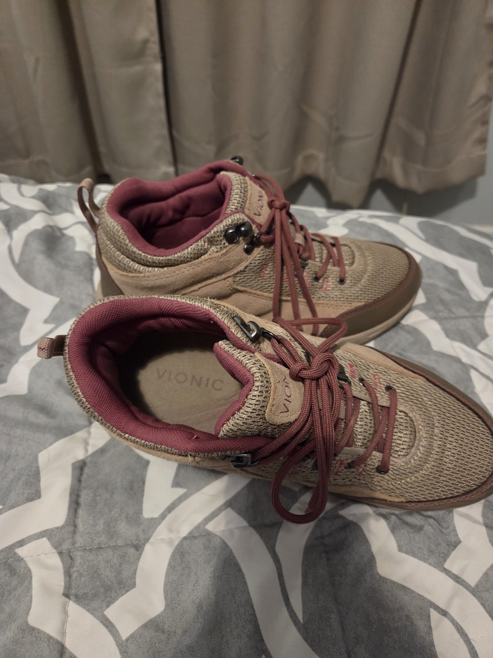 Vionic Tan Suede and Mauve Lace-Up Women's Hiking Boots-8.5 - Picture 2 of 8